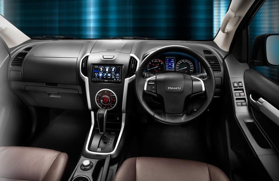  Isuzu D-Max 2012 года  (фото 11 из 24)